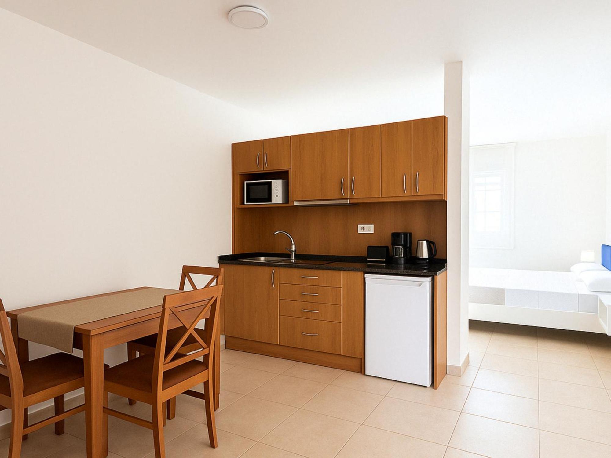 Sechi Aparthotel Marbella - Self Service, With Parking Estepona Exterior photo