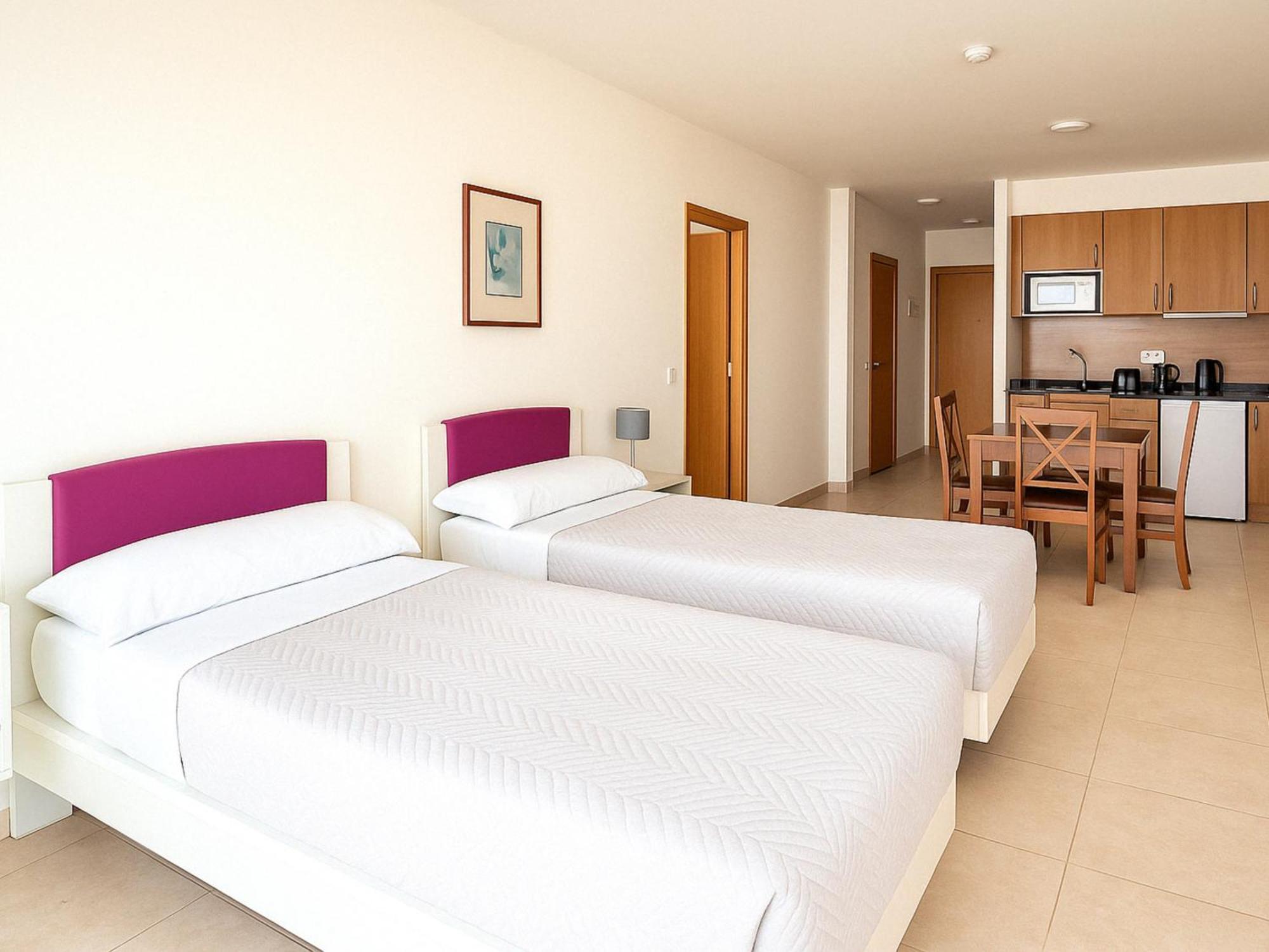 Sechi Aparthotel Marbella - Self Service, With Parking Estepona Exterior photo