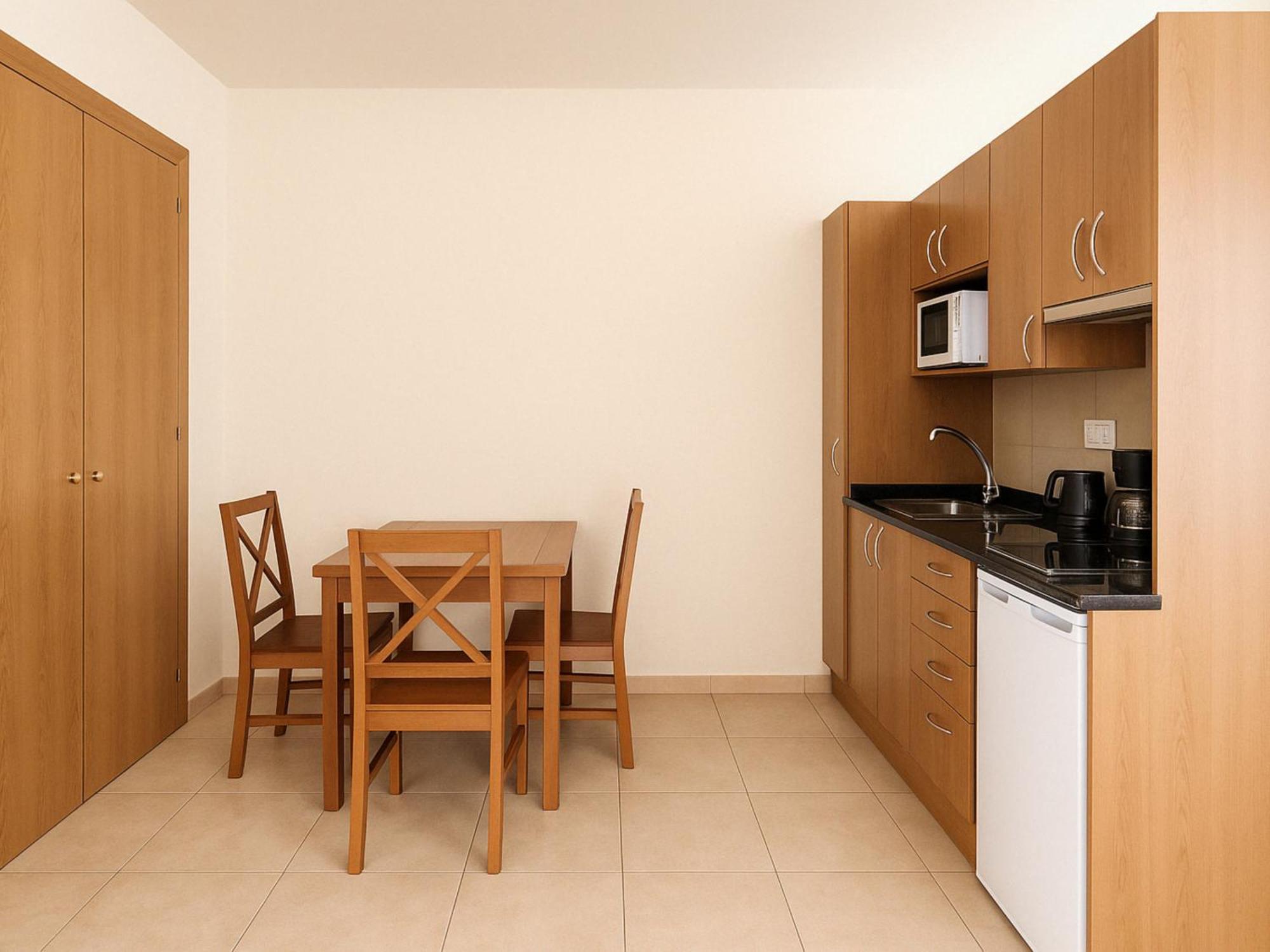 Sechi Aparthotel Marbella - Self Service, With Parking Estepona Exterior photo