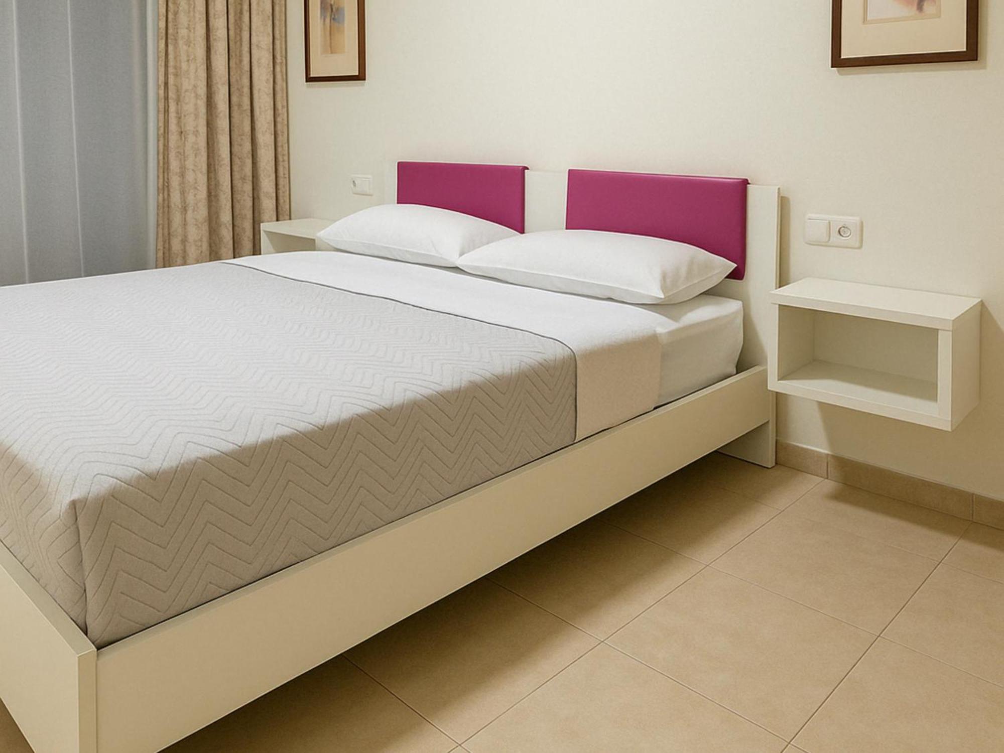 Sechi Aparthotel Marbella - Self Service, With Parking Estepona Exterior photo