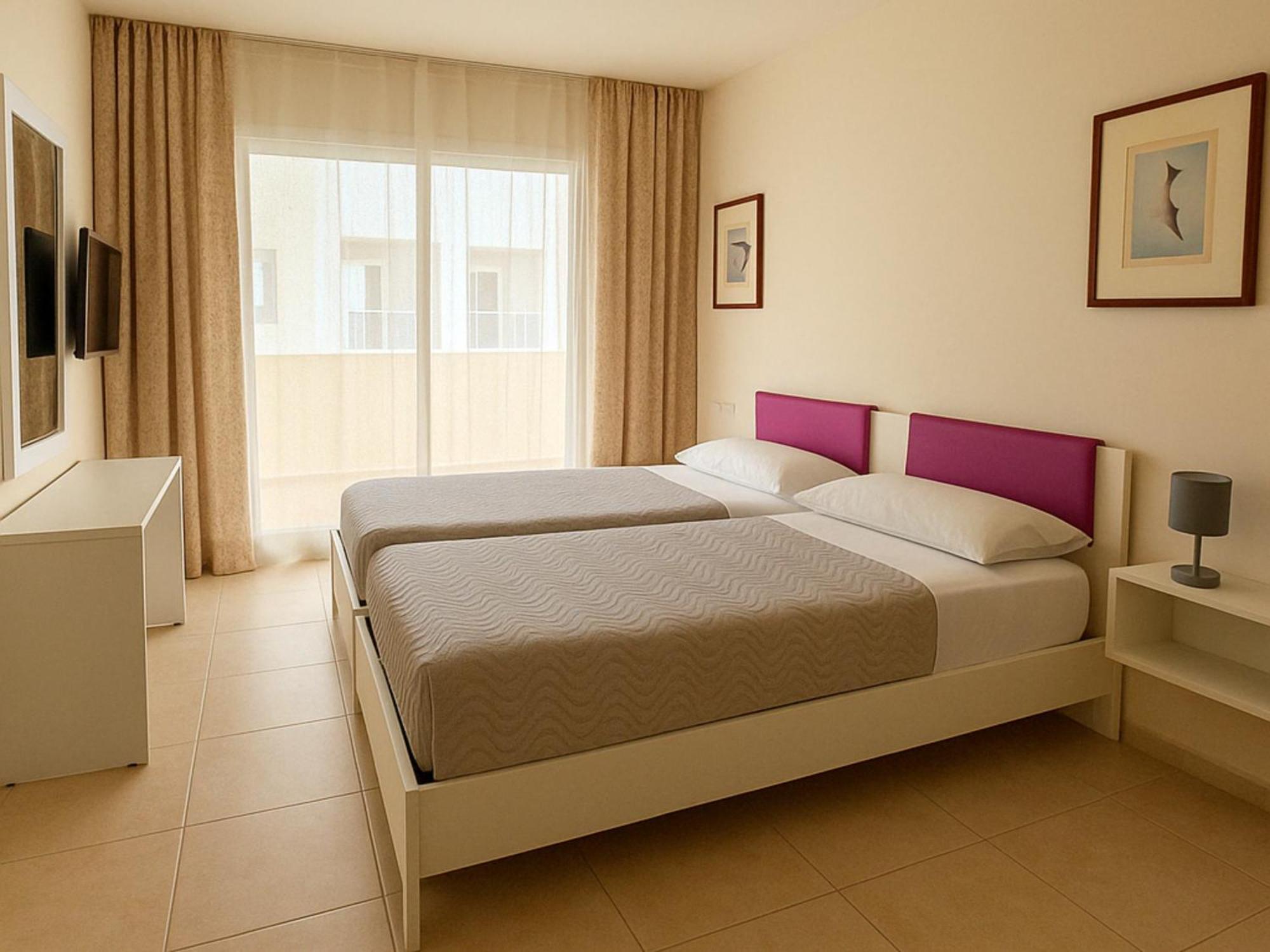 Sechi Aparthotel Marbella - Self Service, With Parking Estepona Exterior photo