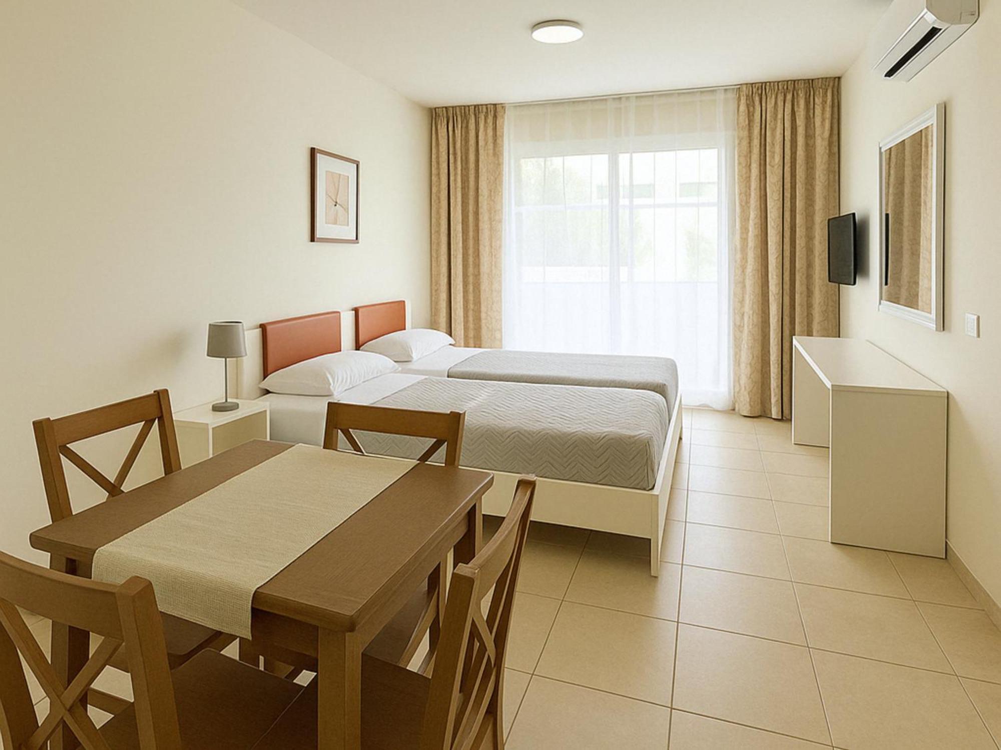 Sechi Aparthotel Marbella - Self Service, With Parking Estepona Exterior photo