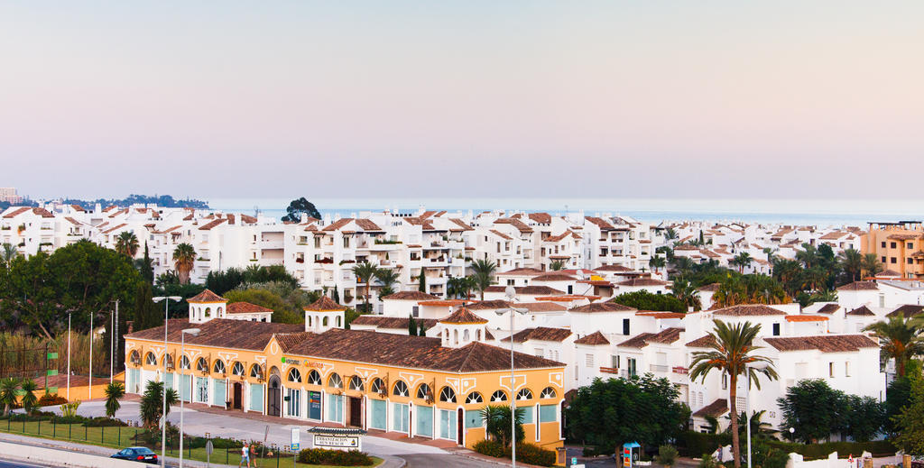 Sechi Aparthotel Marbella - Self Service, With Parking Estepona Exterior photo