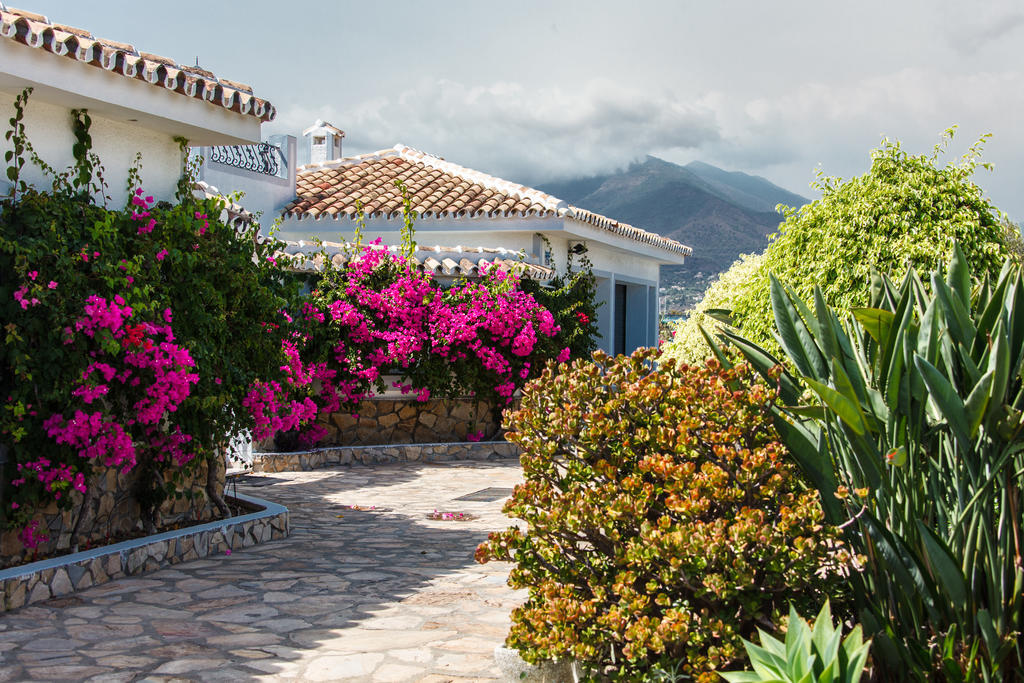 Sechi Aparthotel Marbella - Self Service, With Parking Estepona Exterior photo
