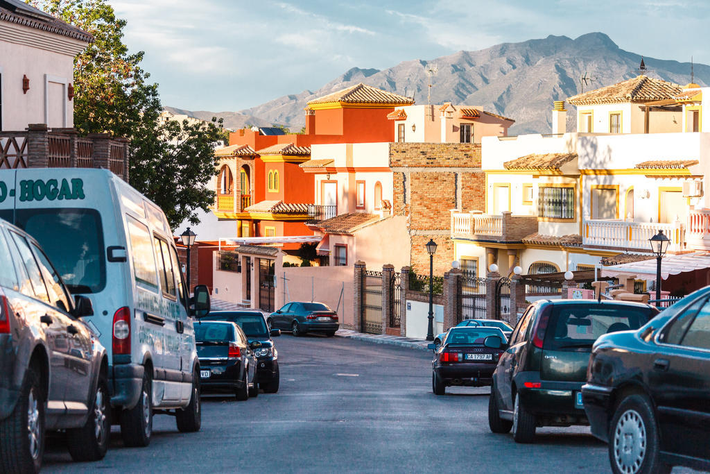 Sechi Aparthotel Marbella - Self Service, With Parking Estepona Exterior photo