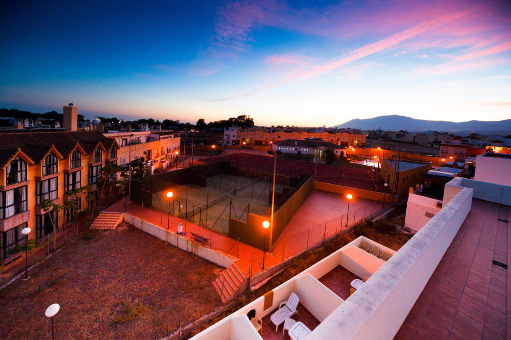 Sechi Aparthotel Marbella - Self Service, With Parking Estepona Exterior photo