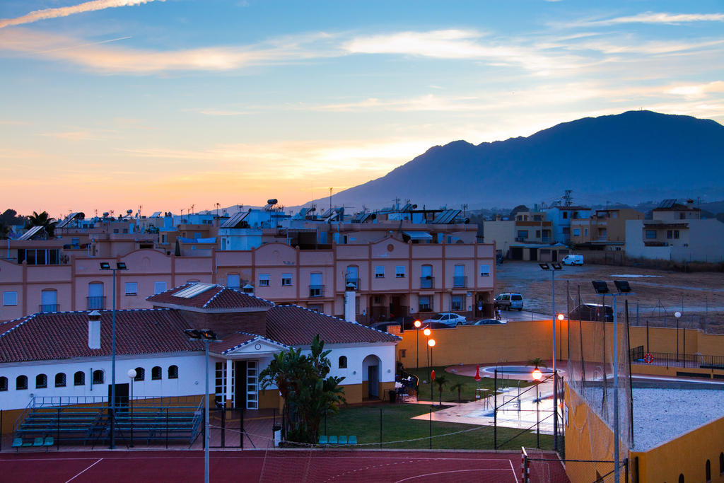 Sechi Aparthotel Marbella - Self Service, With Parking Estepona Exterior photo