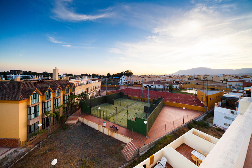 Sechi Aparthotel Marbella - Self Service, With Parking Estepona Exterior photo
