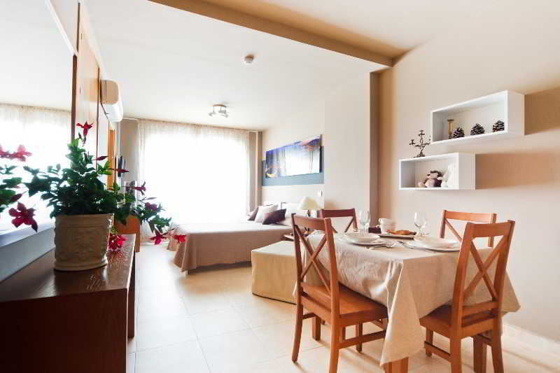 Sechi Aparthotel Marbella - Self Service, With Parking Estepona Exterior photo